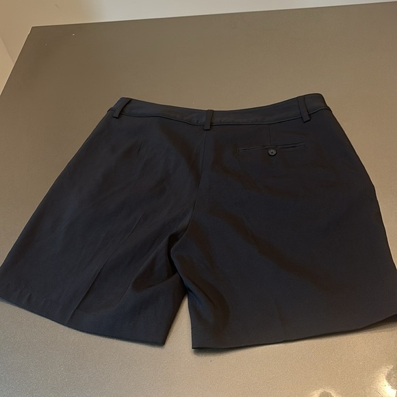 LADY HAGEN GOLF SHORTS - Picture 3 of 3